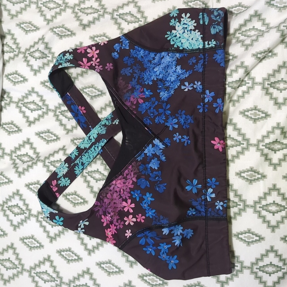 Sz 12 Lululemon sports bra